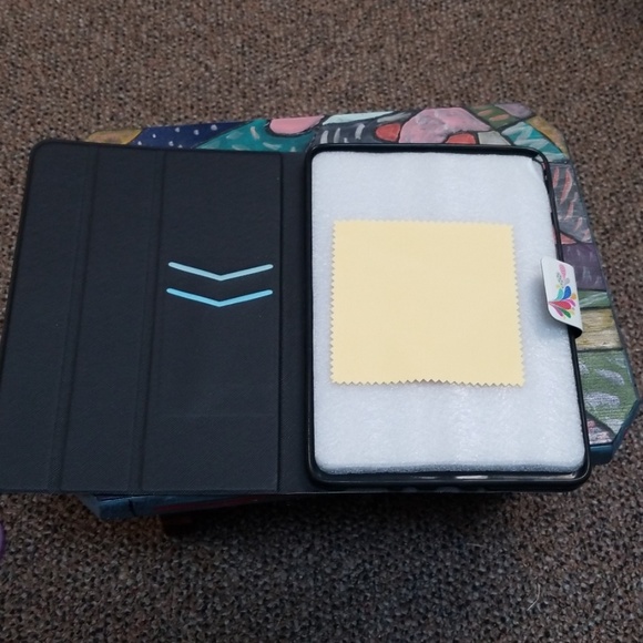 8.5x5.5 Tablet Case - Picture 2 of 4